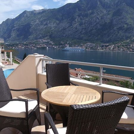 Apartment Fjord Waterfront Kotor Bagian luar foto
