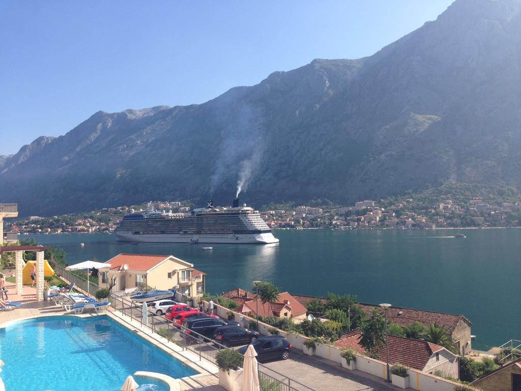 Apartment Fjord Waterfront Kotor Bagian luar foto