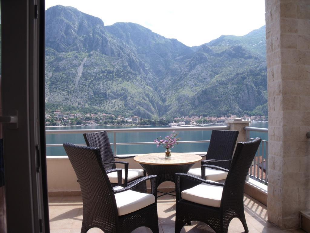 Apartment Fjord Waterfront Kotor Bagian luar foto