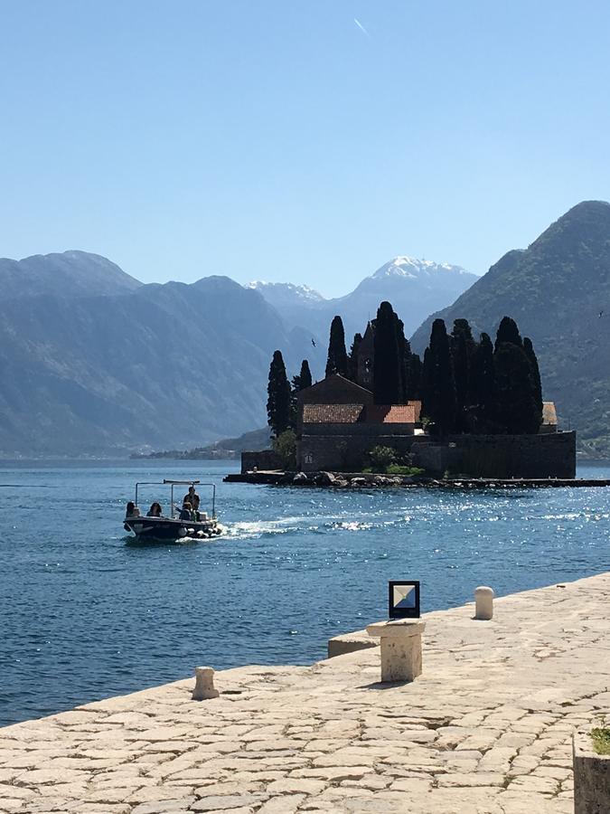 Apartment Fjord Waterfront Kotor Bagian luar foto